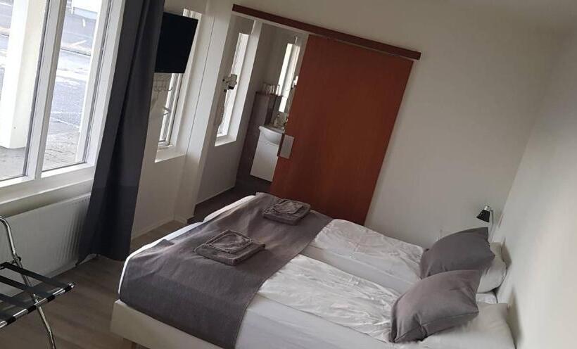 Номер Стандарт Трехместный, Apotek Guesthouse