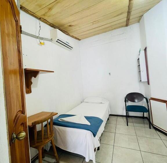 스탠다드 싱글 룸, Hostal Darwin B&b