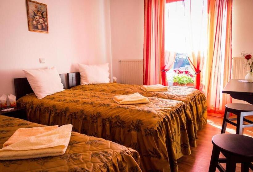 اتاق استاندارد سه نفره, Panorama Guesthouse