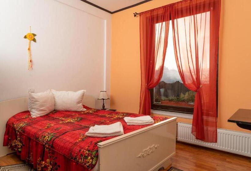 اتاق استاندارد چهار تخته, Panorama Guesthouse