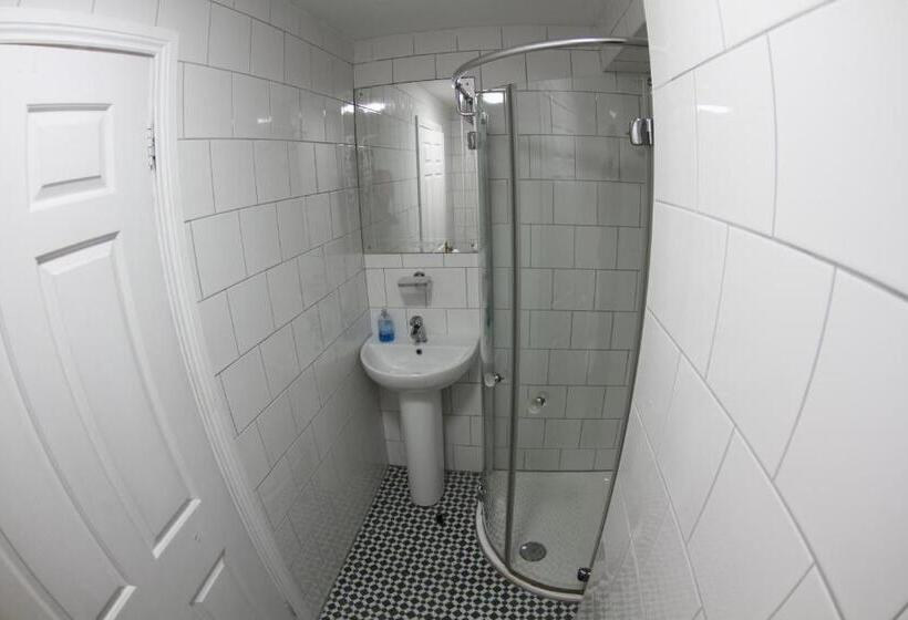 Triple Room Sea View, Rolling Wave Guesthouse