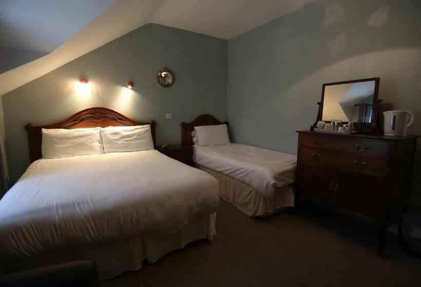 غرفة قياسية ثلاثية, Rolling Wave Guesthouse