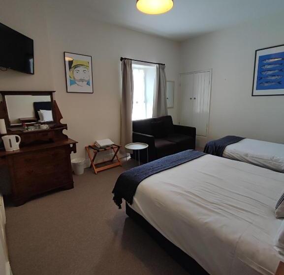 家庭间, Rolling Wave Guesthouse