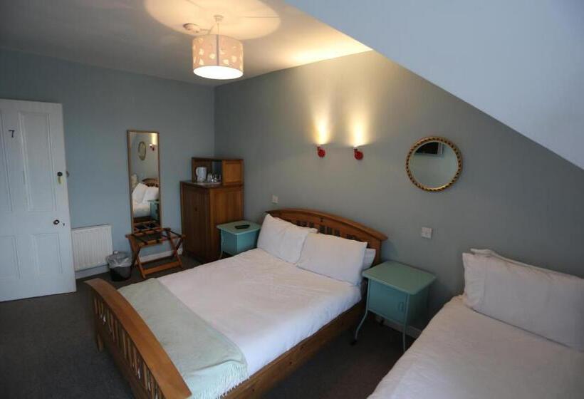 Triple Room Sea View, Rolling Wave Guesthouse