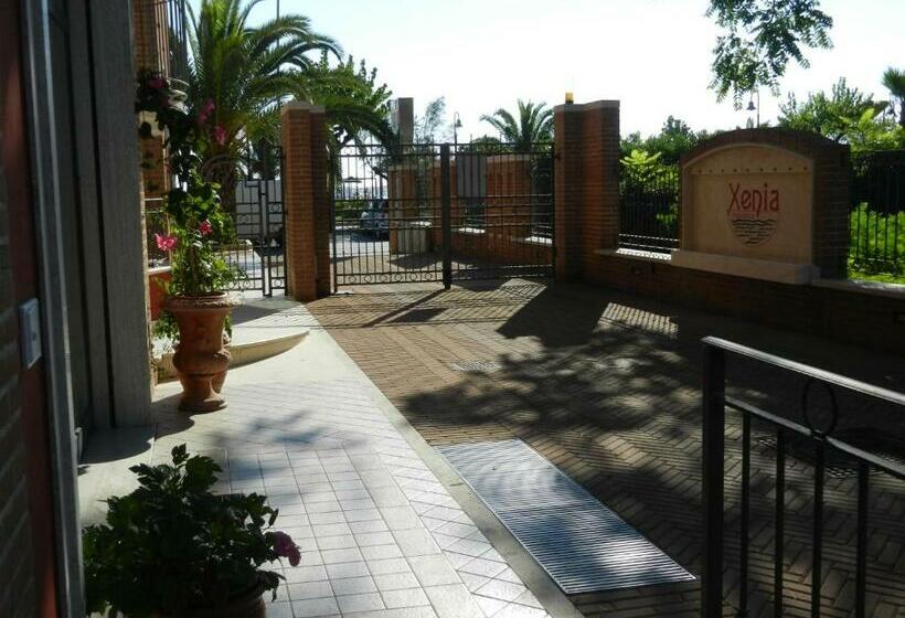 带1个卧室的带阳台的公寓, Residence Xenia