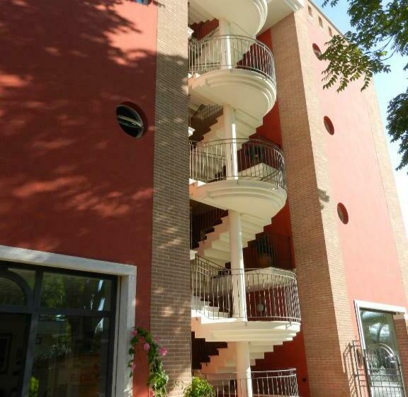 带1个卧室的带阳台的公寓, Residence Xenia