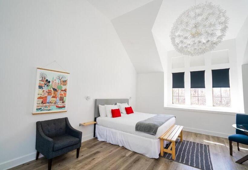 غرفة قياسية سرير كينج, Atterdag Inn