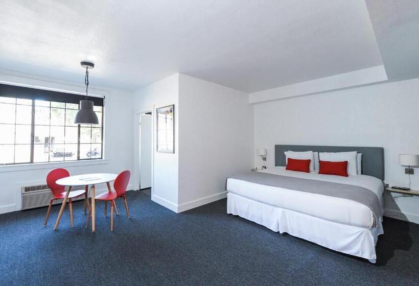 غرفة ديلوكس سرير كينج, Atterdag Inn