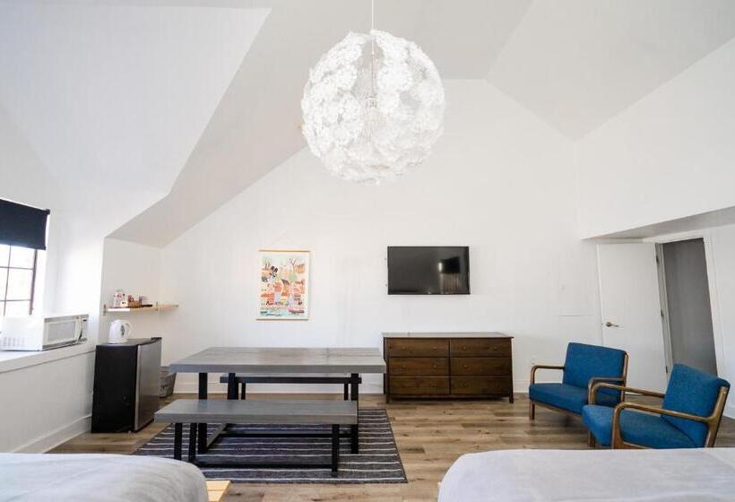 غرفة قياسية, Atterdag Inn