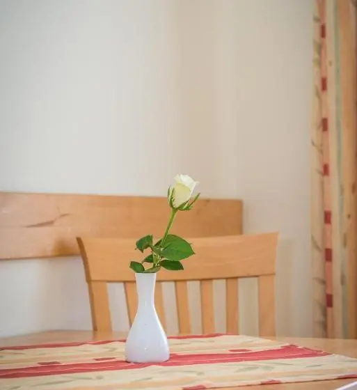 Standard Neljän Hengen Huone Parveke, Gasthof Pension ölberger