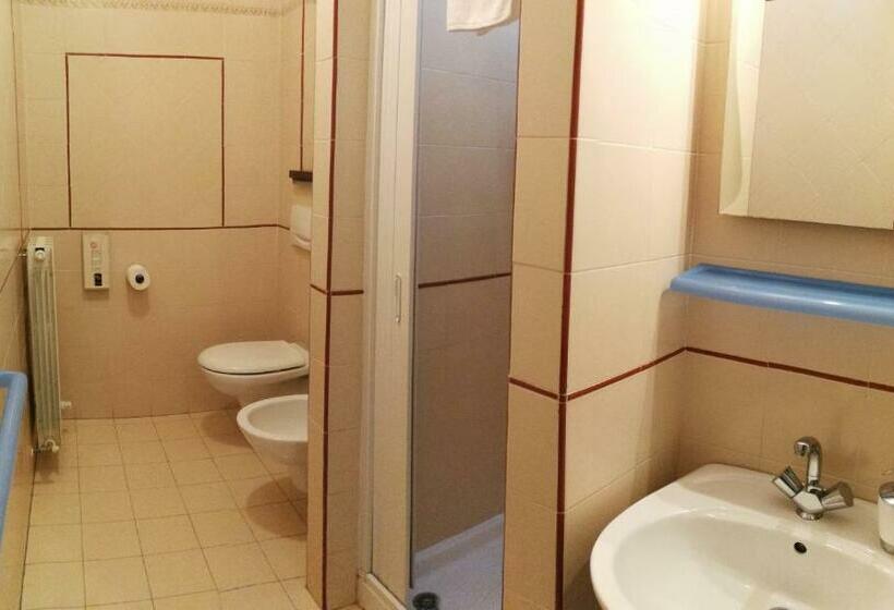 חדר סטנדרט, Al 182