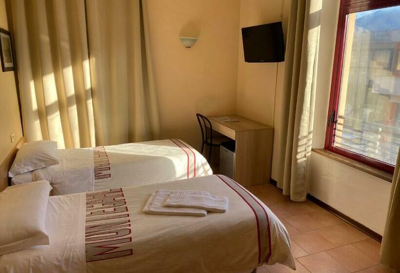 חדר סטנדרט, Al 182