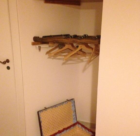 اتاق استاندارد, C Era Una Volta