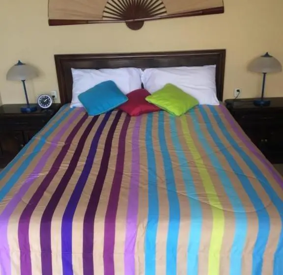 اتاق استاندارد با بالکن, Hostal Los Lagos Inn