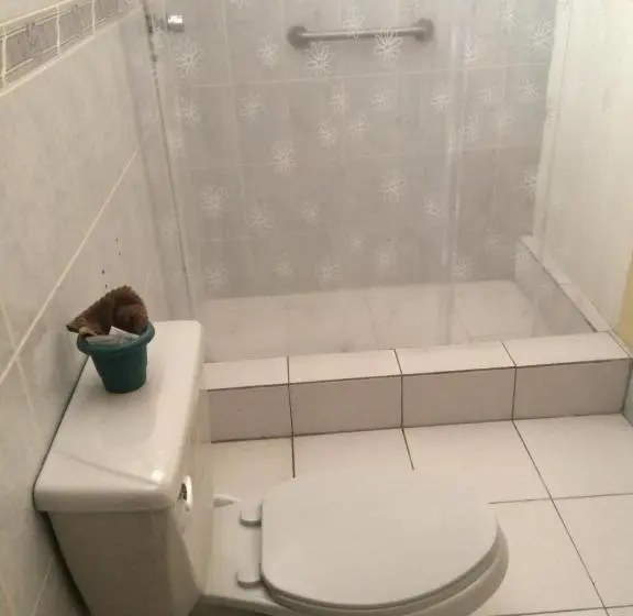 اتاق استاندارد با بالکن, Hostal Los Lagos Inn