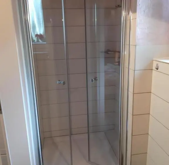 Standard Room, Pension Sander
