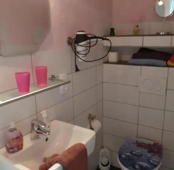 Standard Room, Pension Sander