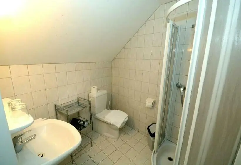Standard Room, & Restaurant Braunstein   Pauli´s Stuben