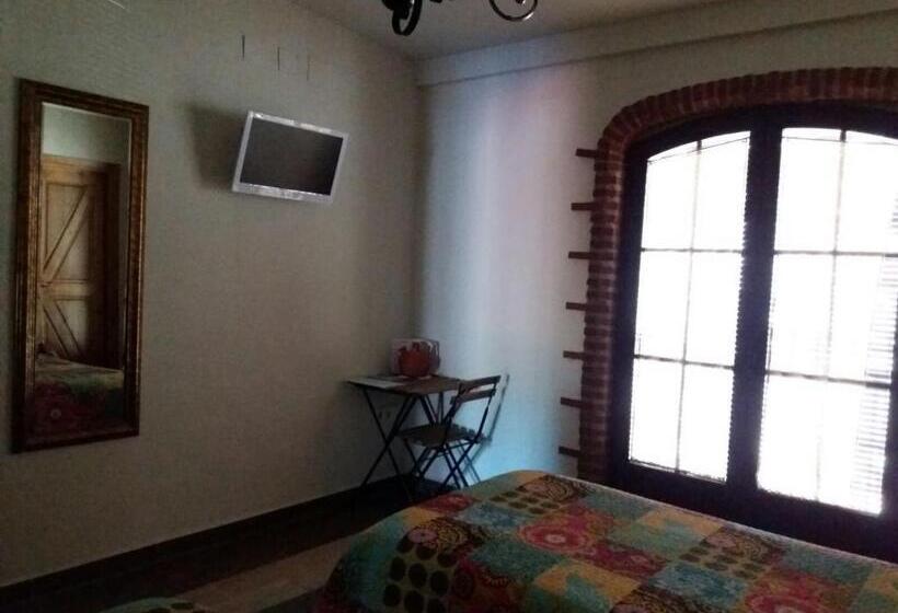 חדר סטנדרט, Virgen De Los Remedios