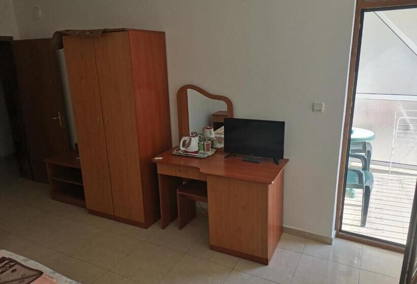 스탠다드 발코니 룸, къща за гости кадиеви