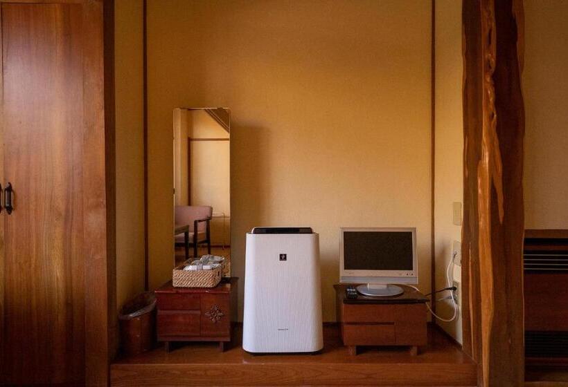 اتاق خانوادگی, Raicho Onsen Inn