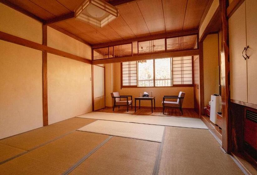 اتاق خانوادگی, Raicho Onsen Inn