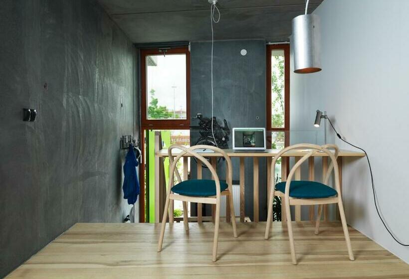 דירת חדר, Ohboy Hotell