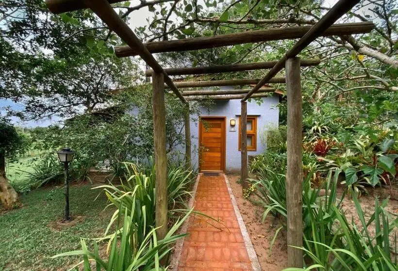 بانگلوی لوکس, Morada Das Bromelias