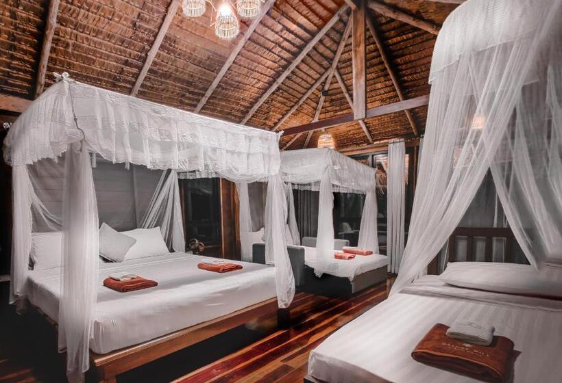 اتاق خانوادگی, Nature Hill