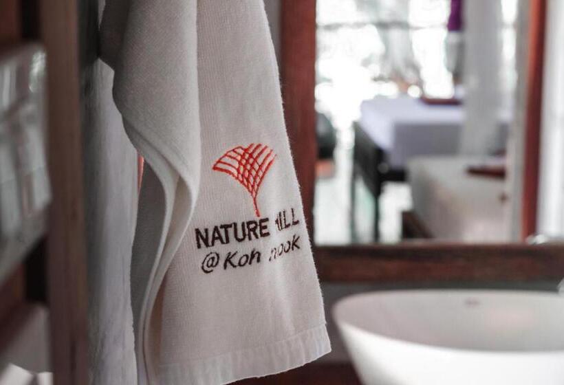 اتاق لوکس, Nature Hill