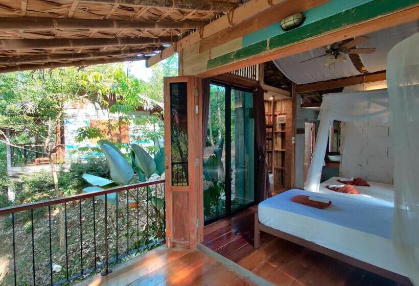 اتاق لوکس, Nature Hill