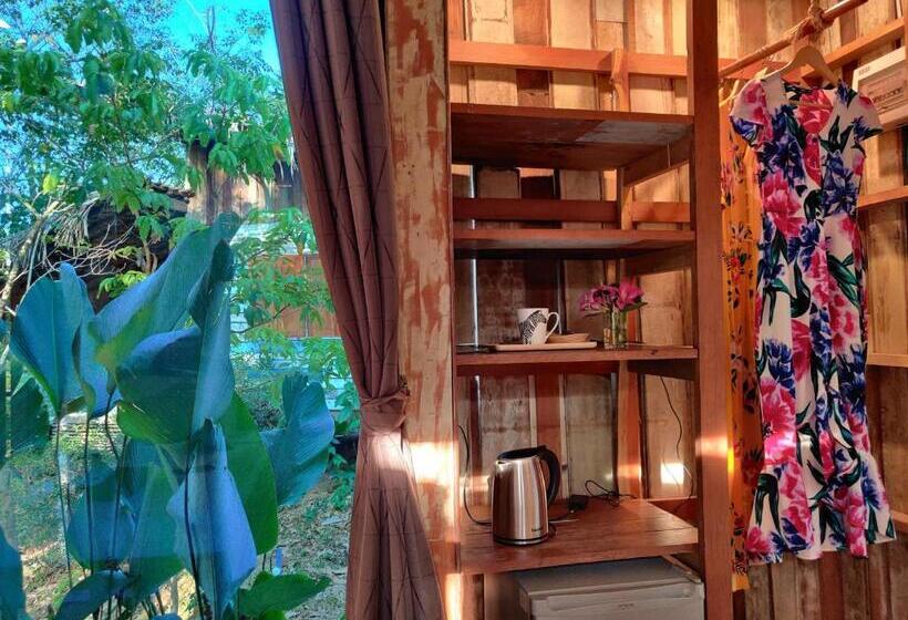 اتاق لوکس, Nature Hill