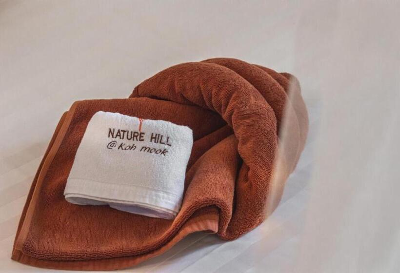 اتاق لوکس, Nature Hill