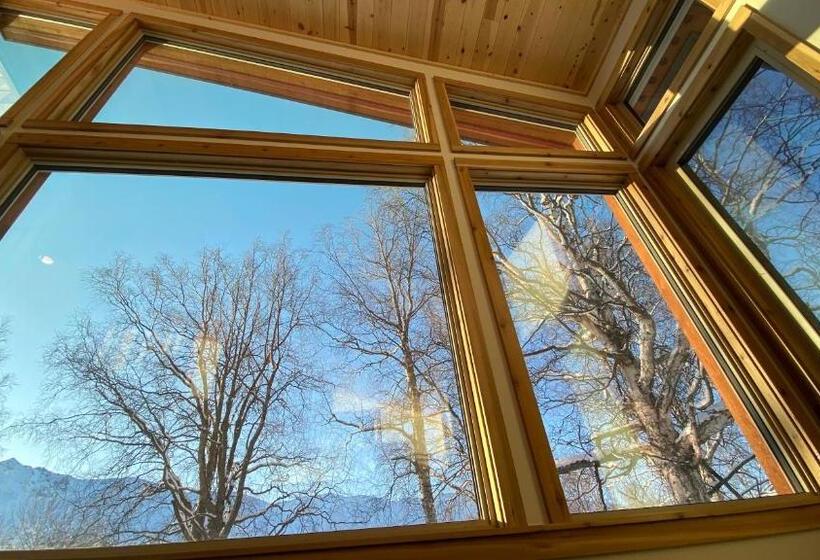 Дом 2 Спальни, Eagle Peak Guesthouse