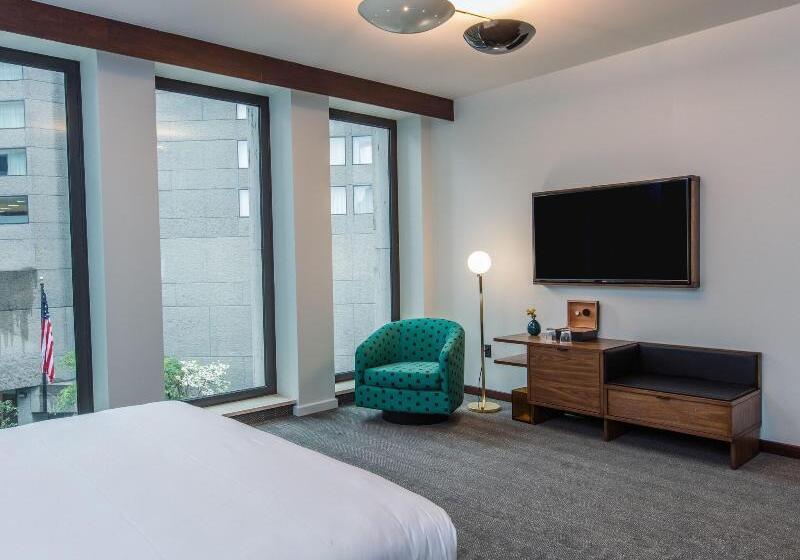 سوئیت با تخت بزرگ, Fairlane Hotel Nashville, By Oliver