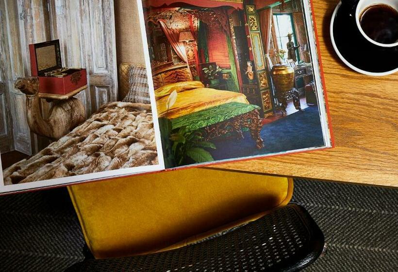 Deluxe Suite King Bed, Fairlane Hotel Nashville, By Oliver