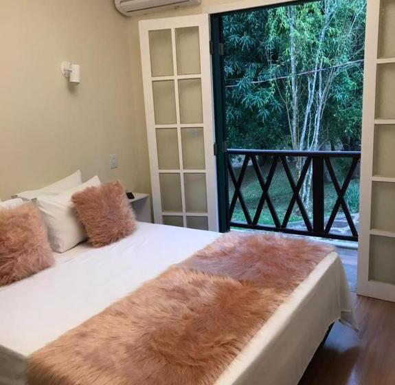 Suite with lake view, Pousada Quinta Dos Doges