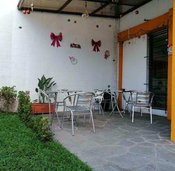 חדר דלוקס, 7