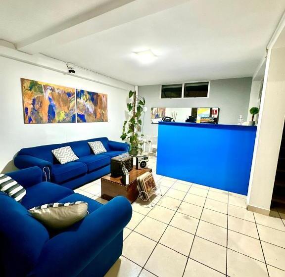 חדר דלוקס, 7