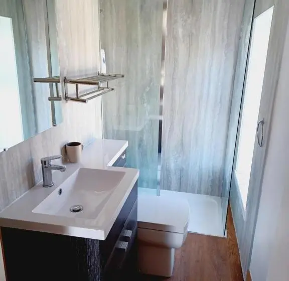 オーシャンビューファミリールーム, Voyage Hostel   Ensuite Family Rooms With Shared Kitchen