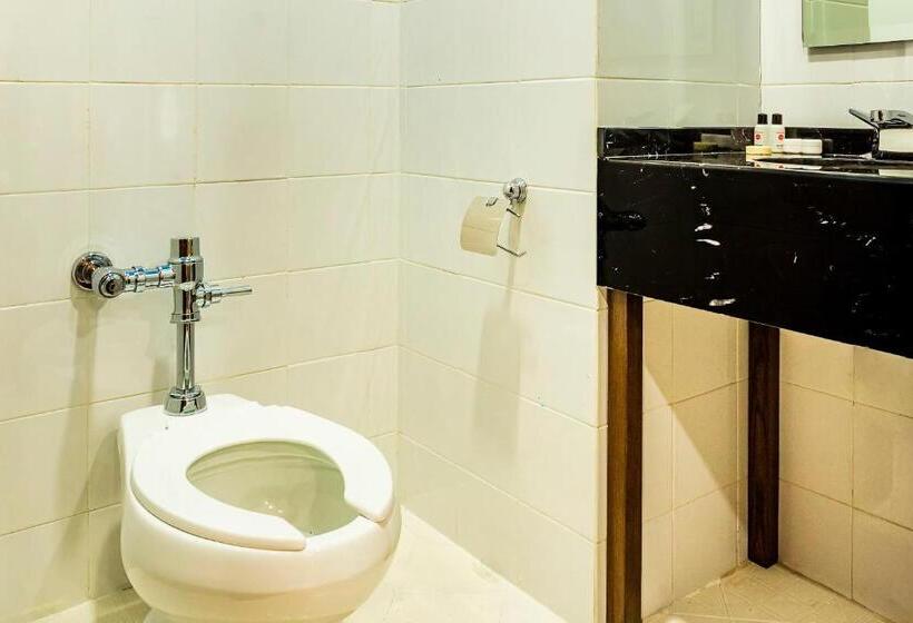 패밀리 룸, Capital O Df Inn