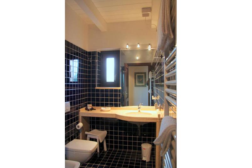 غرفة قياسية رباعية, La Tana Dei Leoni