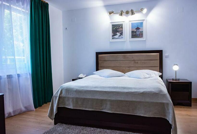 חדר סטנדרט יחיד, Thr Center