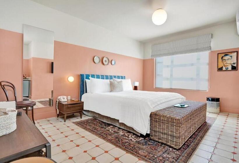 带大床的标准间, Trouvail Miami Beach