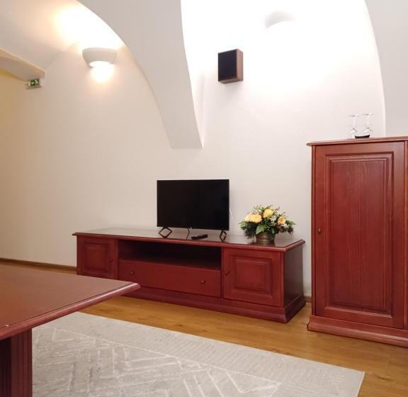 דירת חדר, Penzión Pod Kláštorom