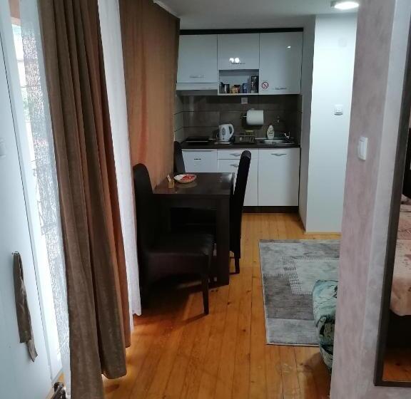 آپارتمان 1 خوابه, Prenoćište Day Holiday