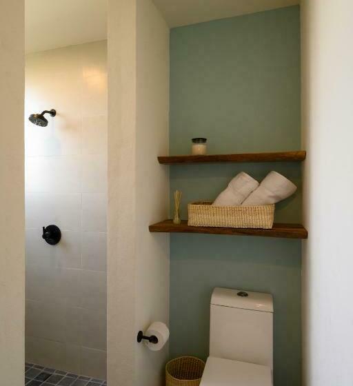 اتاق لوکس با چشمانداز دریا, Basalto