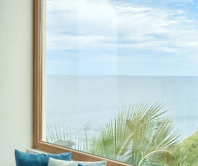 اتاق لوکس, Basalto