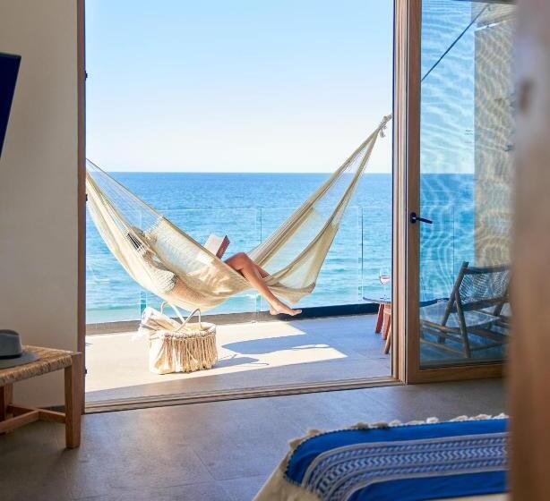 Deluxe Suite King Bed, Basalto