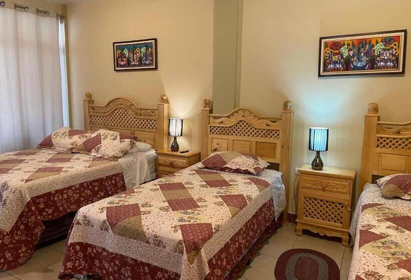 اتاق راحتی سه تخته, Villas Jabel Tinamit